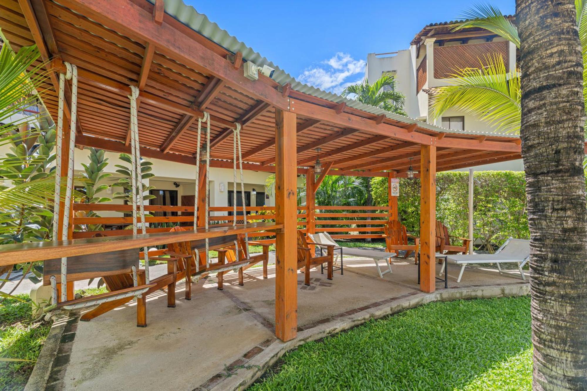 Beautiful Front Entire Apartment